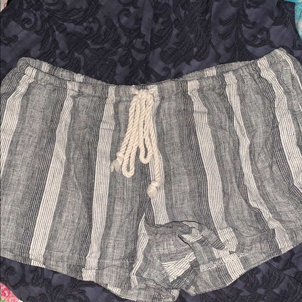 NWOT super cute beach shorts with tie